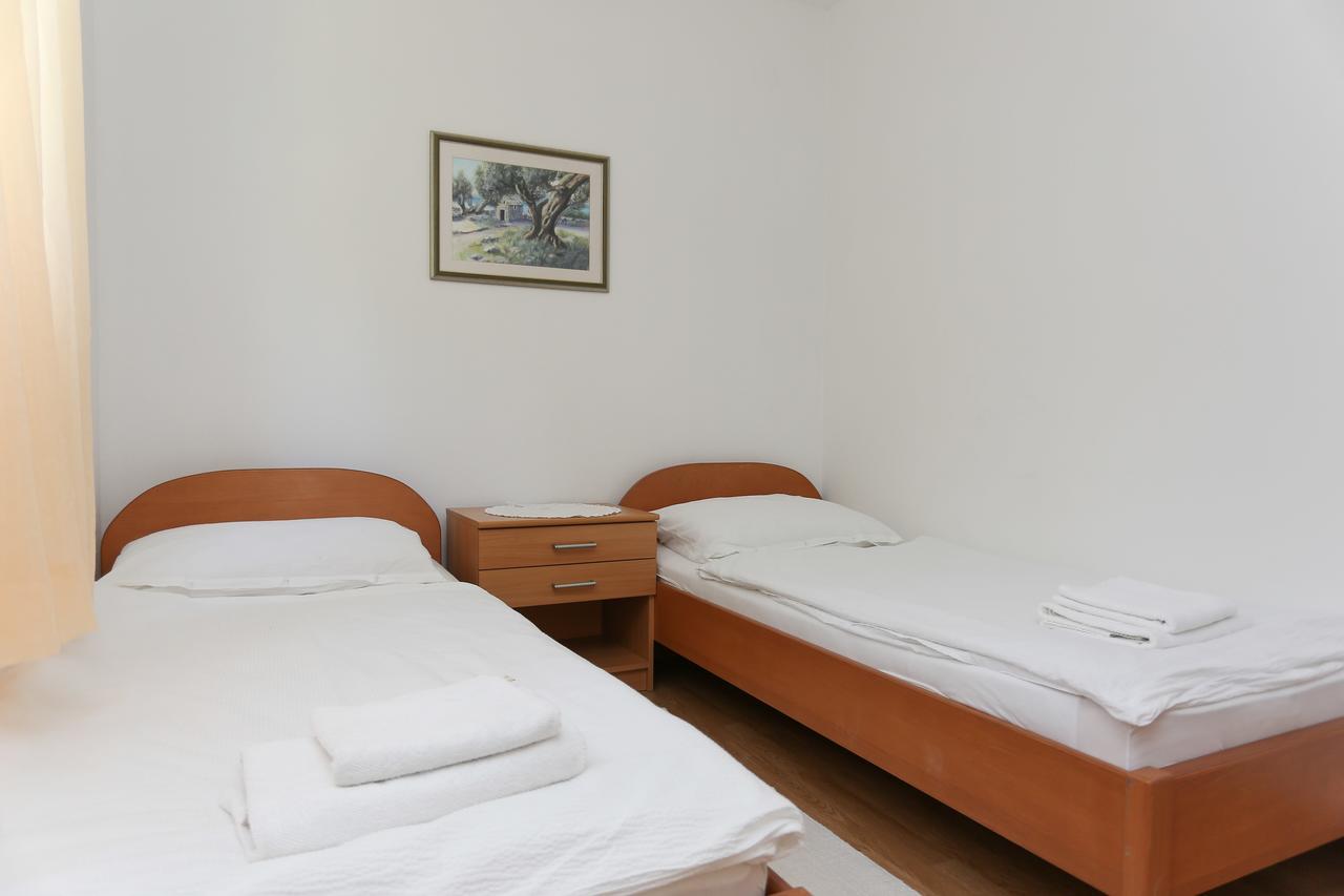 Apartments Laguna 2 Bol Zewnętrze zdjęcie
