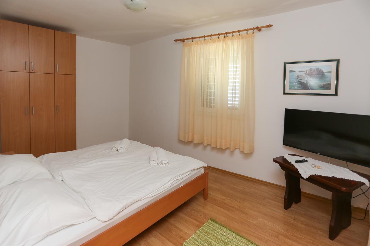Apartments Laguna 2 Bol Zewnętrze zdjęcie